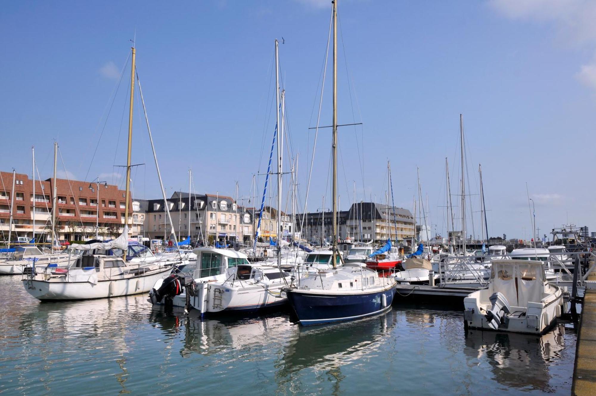 L'Esperluette - Magnifique Vue Mer Et Balcon Courseulles-sur-Mer Exterior foto